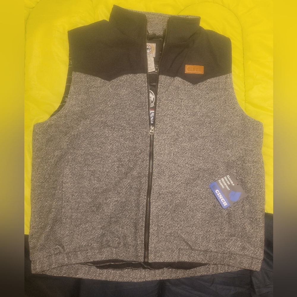 Cinch Gray and Black Men's Vest. UPRA 2022 Texas State Fair